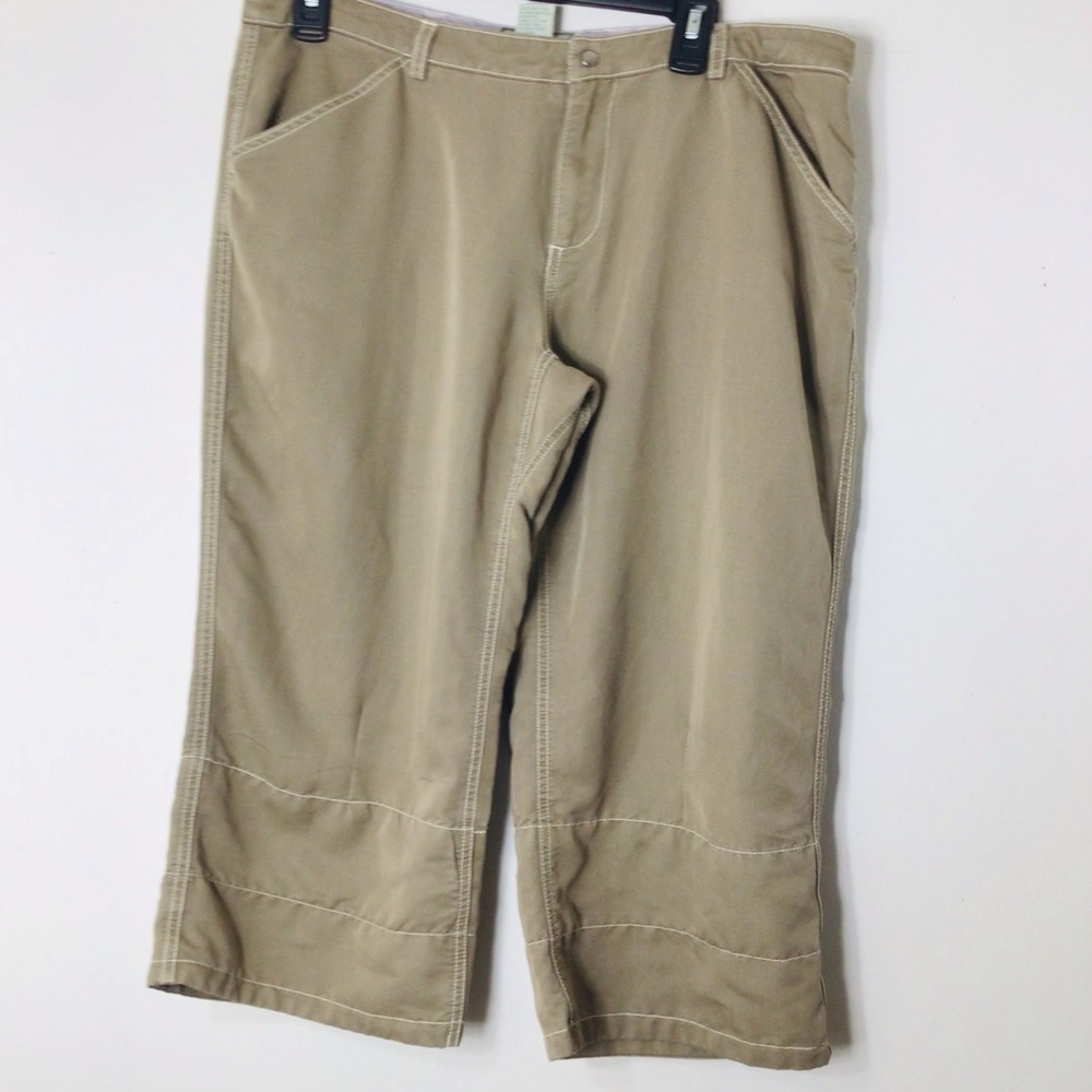 Horny Toad Bermuda style shorts women tan 10